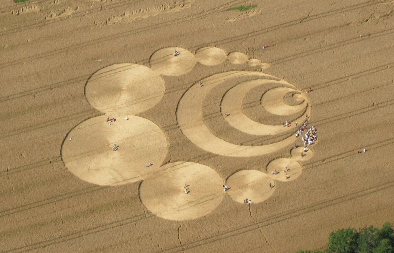 Vue aérienne d’un crop circle à Lausanne en Suisse