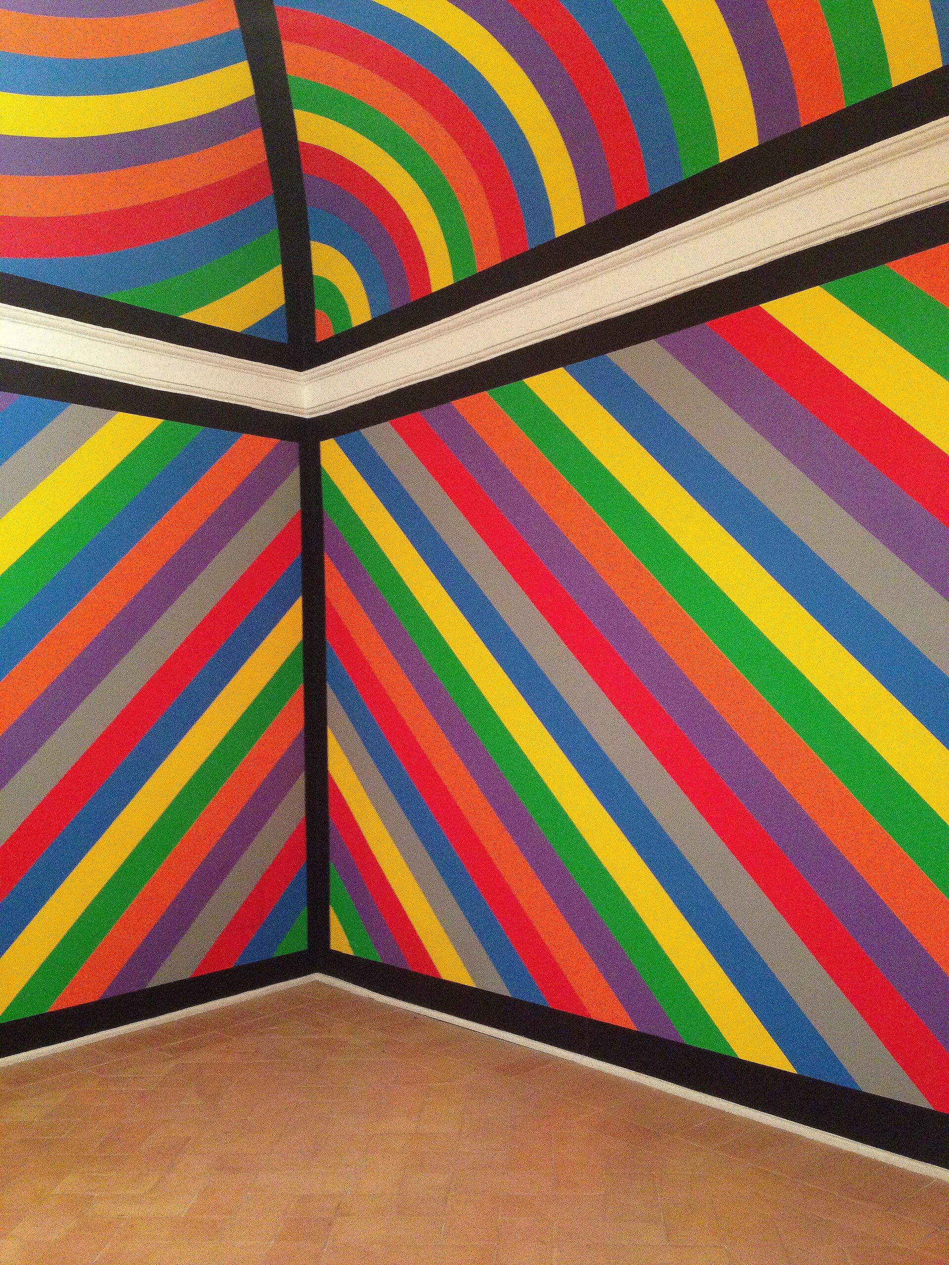 Sol LeWitt wall drawing