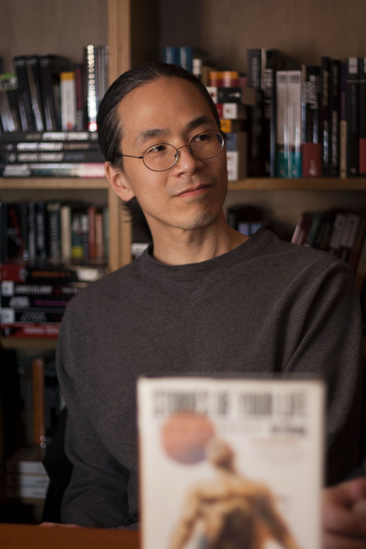 Portrait de l’écrivain Ted Chiang