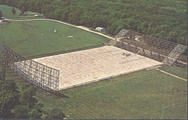 Vue aérienne historique du radiotélescope Big Ear dans l’Ohio